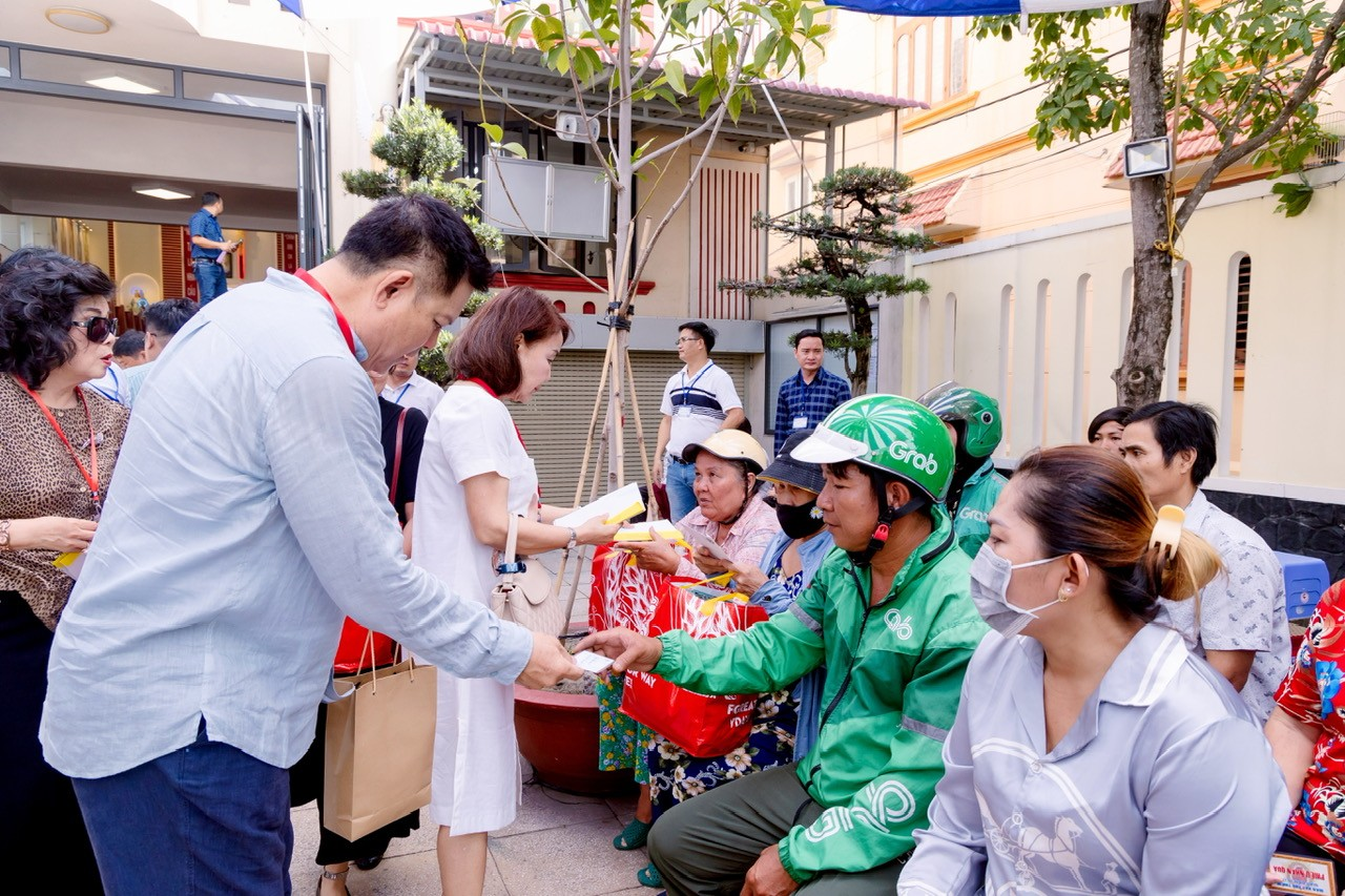Giới doanh nhân Công giáo giúp người nghèo